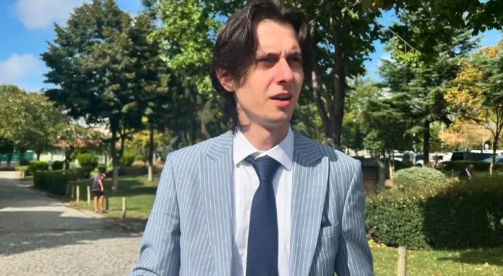 Tolunay Ören Kimdir